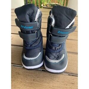 Apakowa navy snow boots size 7 NWOT